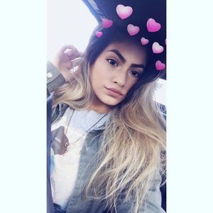 Meet your Posher, Viviana